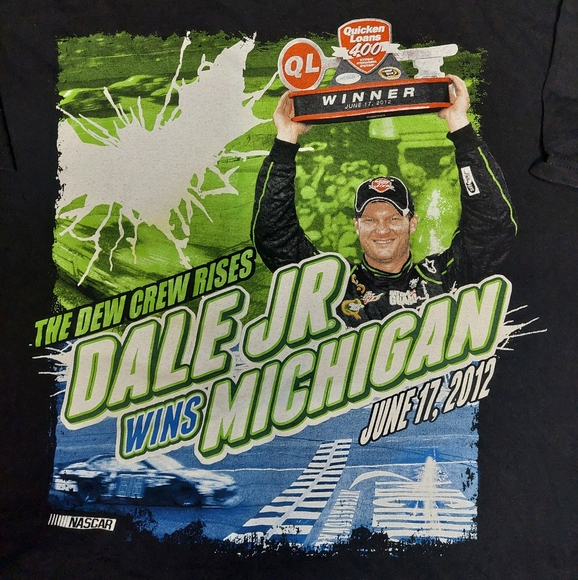 Dale Earnhardt Jr 2012 T-shirt - Picture 2 of 6
